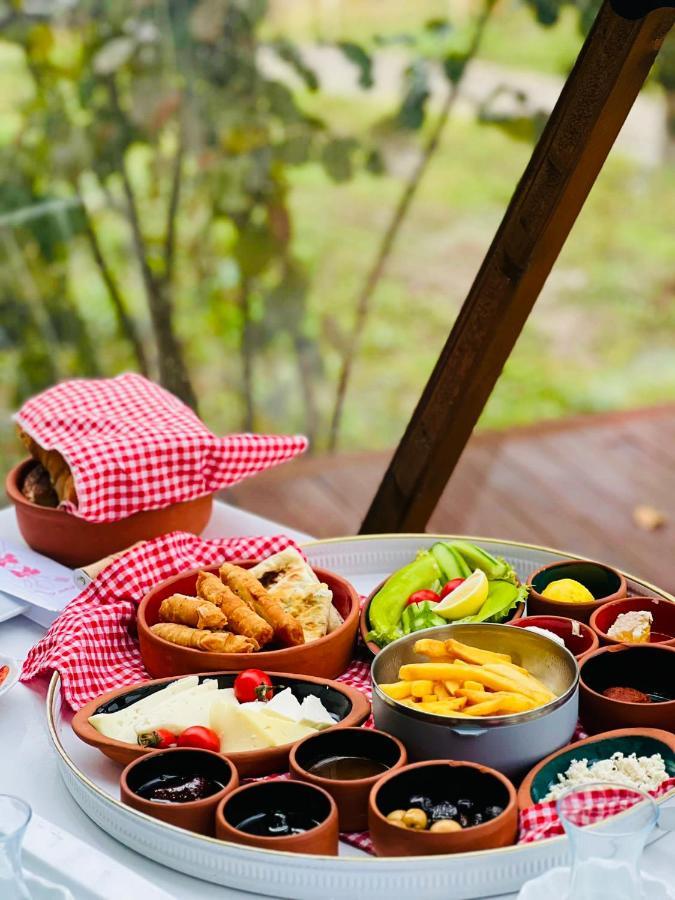 ספנג'ה Phalesia Glamping Otel מראה חיצוני תמונה