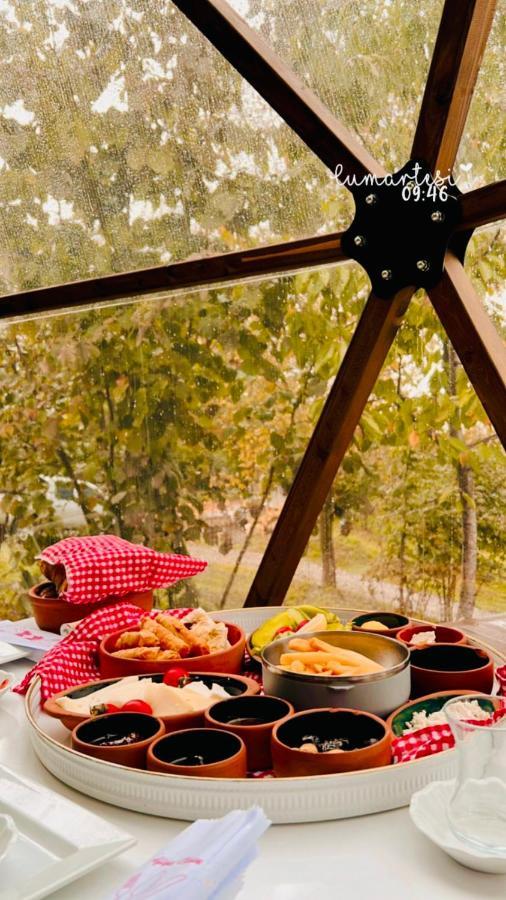 ספנג'ה Phalesia Glamping Otel מראה חיצוני תמונה