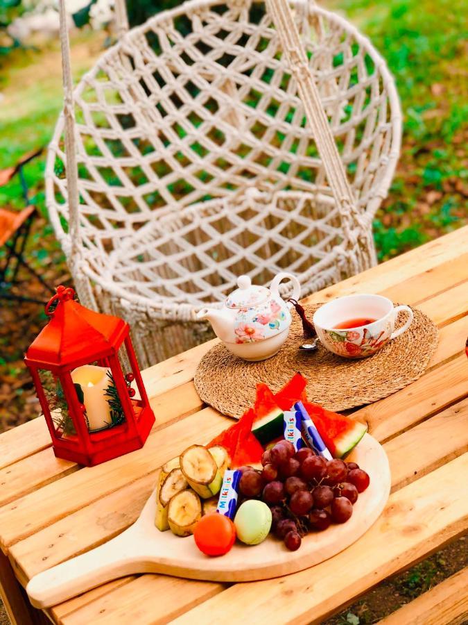 ספנג'ה Phalesia Glamping Otel מראה חיצוני תמונה