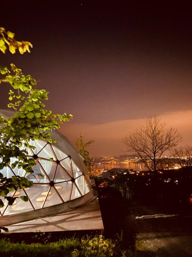 ספנג'ה Phalesia Glamping Otel מראה חיצוני תמונה
