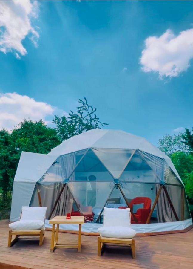 ספנג'ה Phalesia Glamping Otel מראה חיצוני תמונה