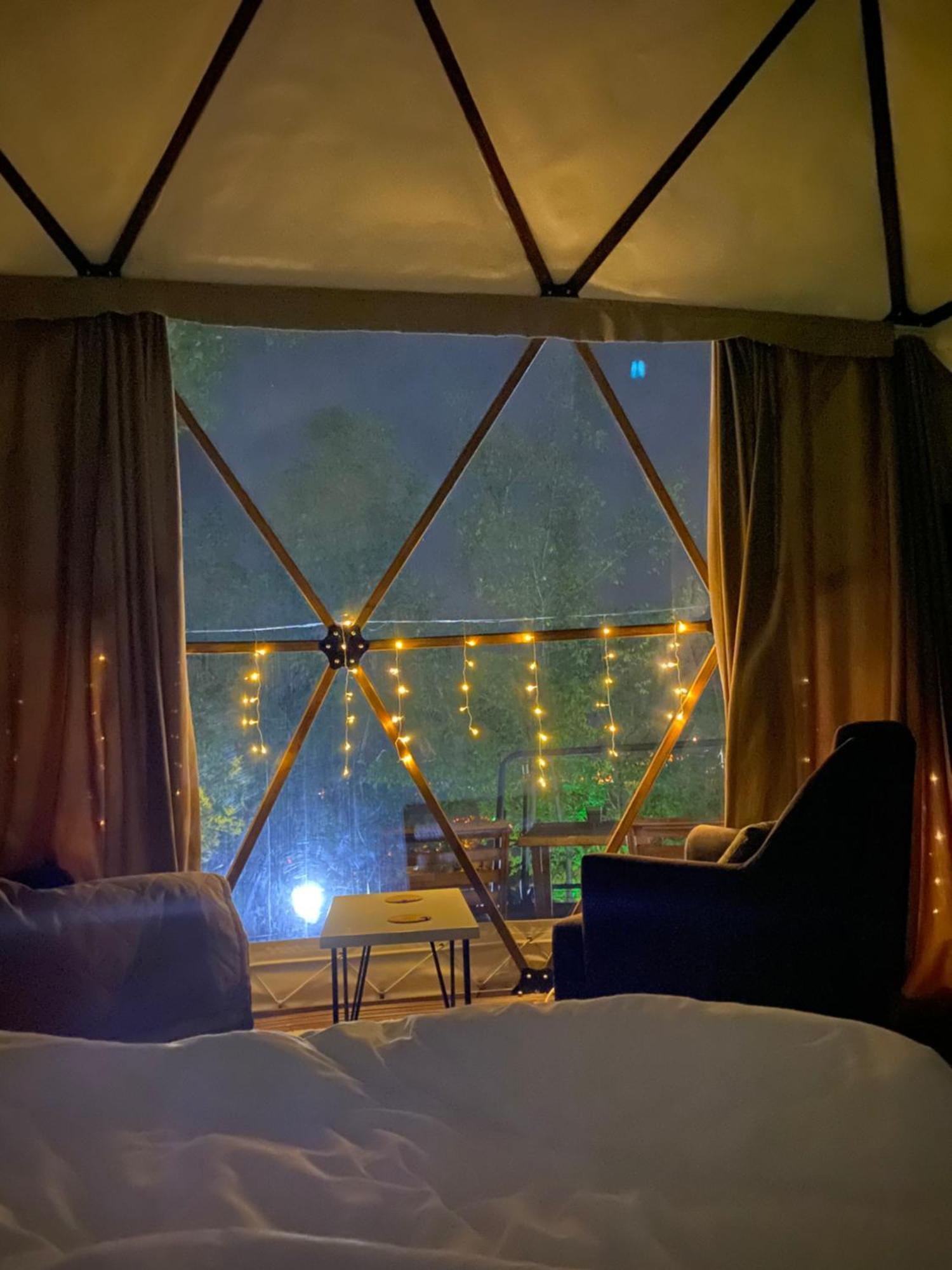 ספנג'ה Phalesia Glamping Otel מראה חיצוני תמונה