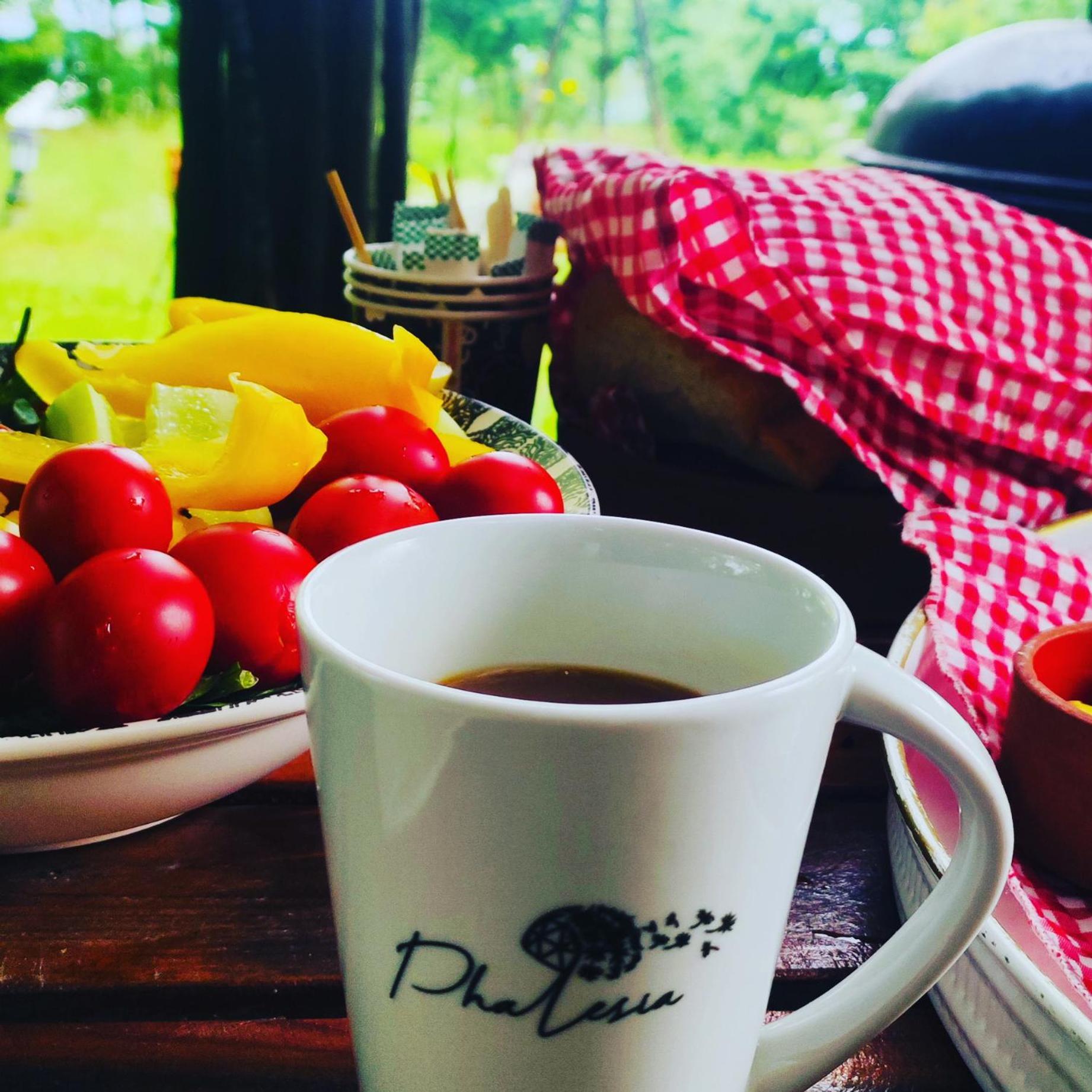 ספנג'ה Phalesia Glamping Otel מראה חיצוני תמונה