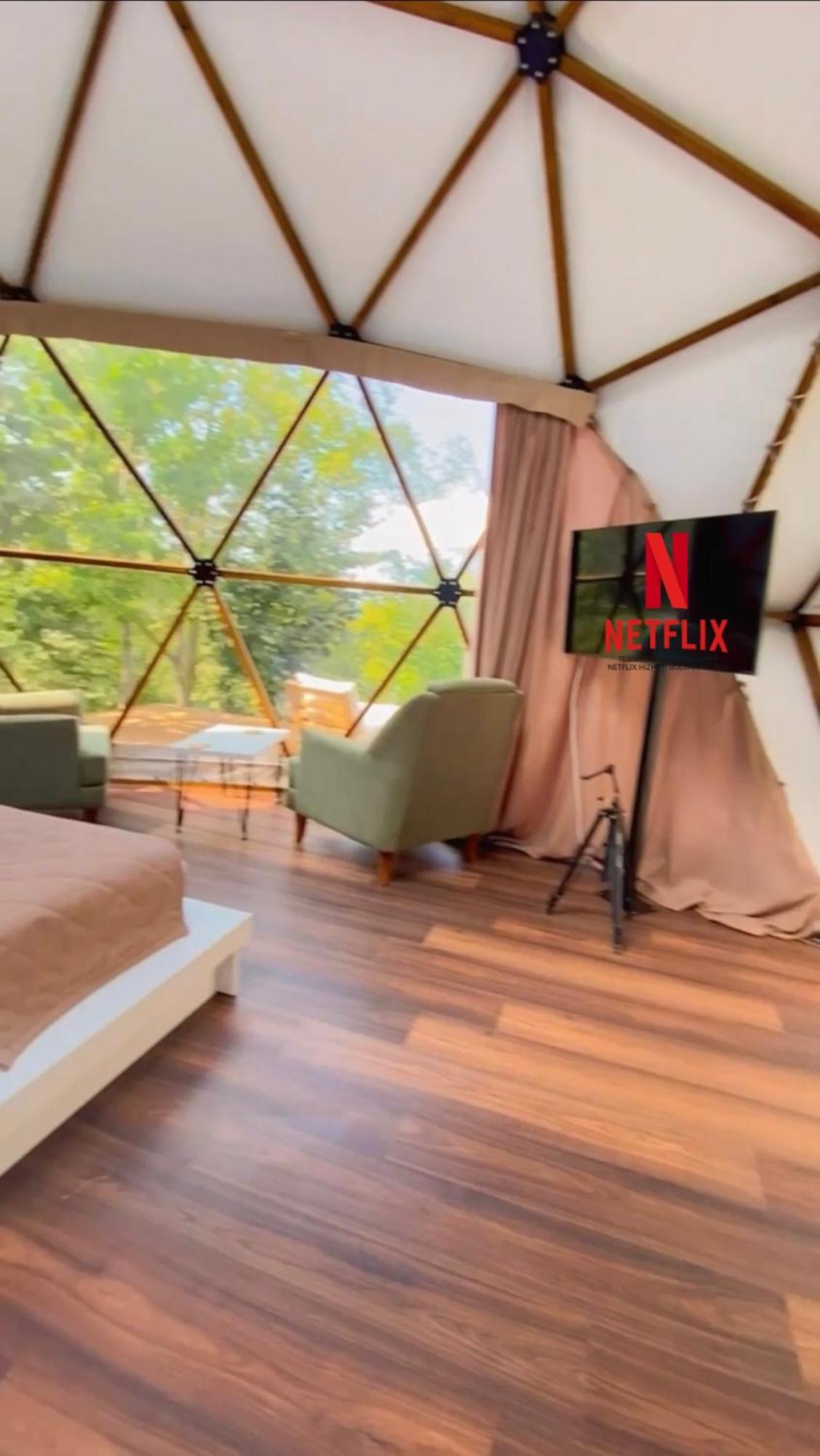 ספנג'ה Phalesia Glamping Otel מראה חיצוני תמונה