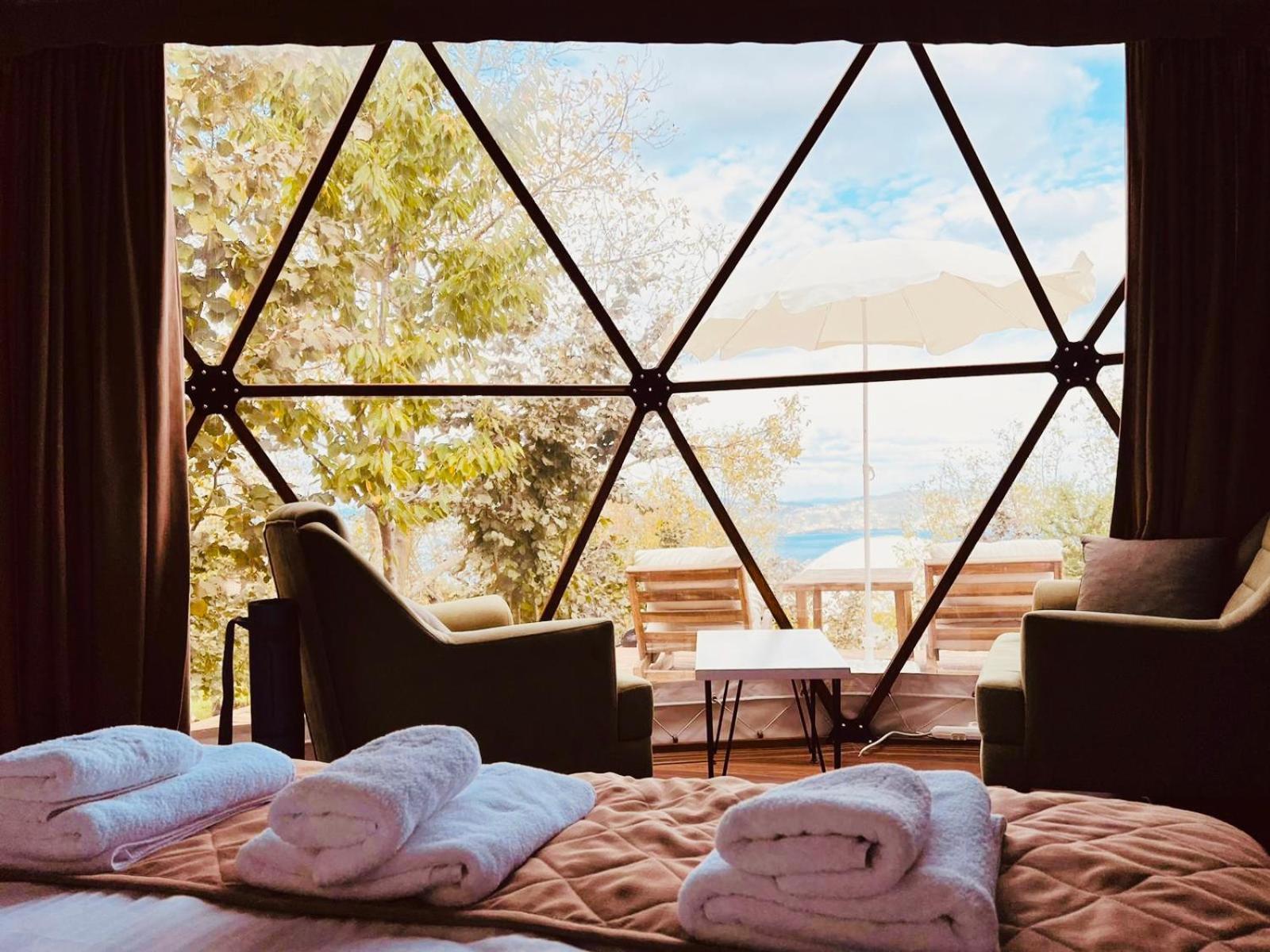 ספנג'ה Phalesia Glamping Otel מראה חיצוני תמונה