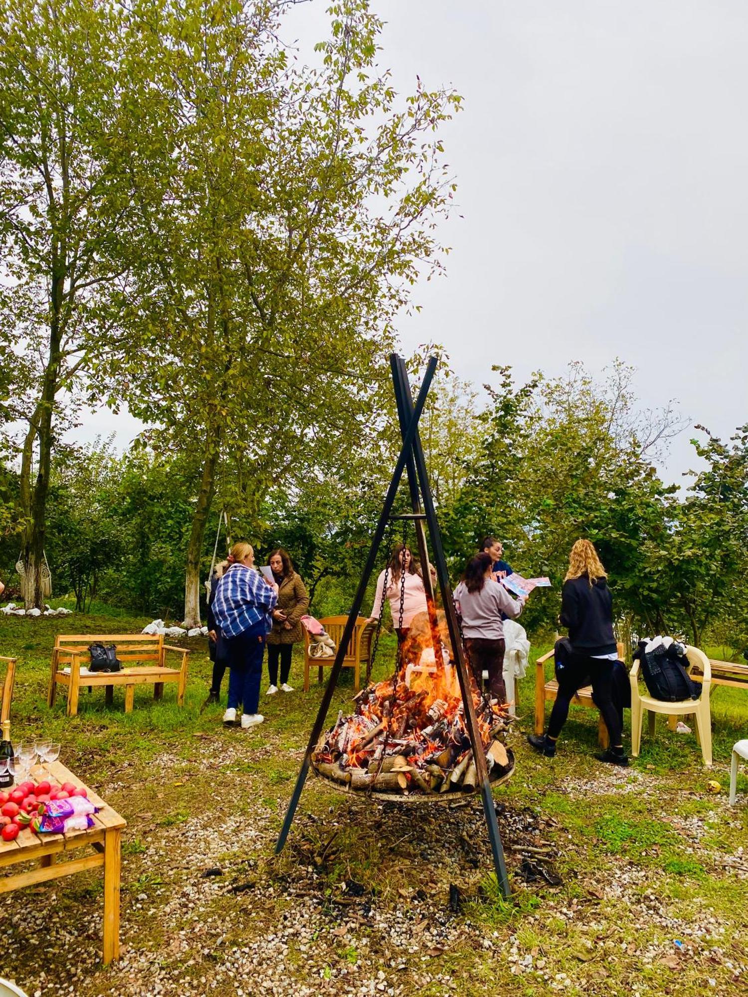 ספנג'ה Phalesia Glamping Otel מראה חיצוני תמונה